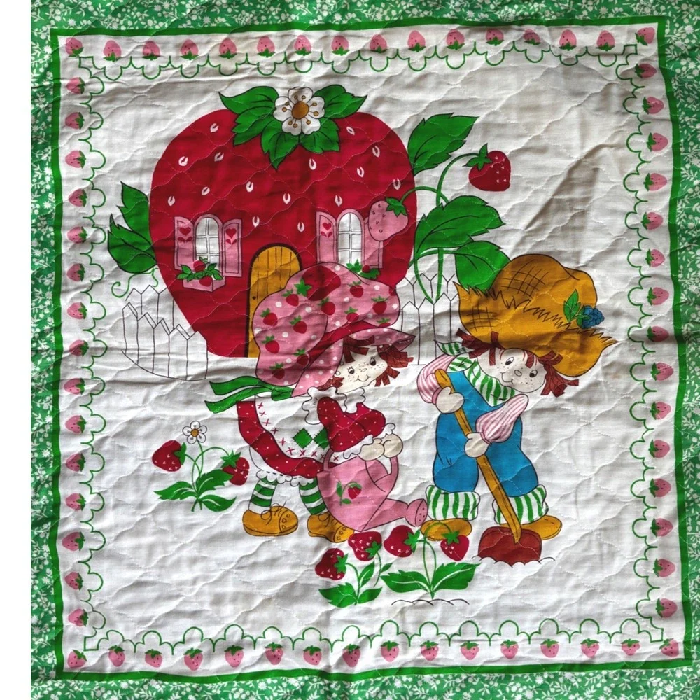 Vintage 80s Strawberry Shortcake Baby Crib Quilt Eyelet Lace 43x33 Retro